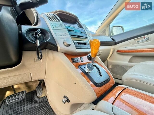 Бежевый Лексус РХ, объемом двигателя 3.3 л и пробегом 240 тыс. км за 7800 $, фото 77 на Automoto.ua