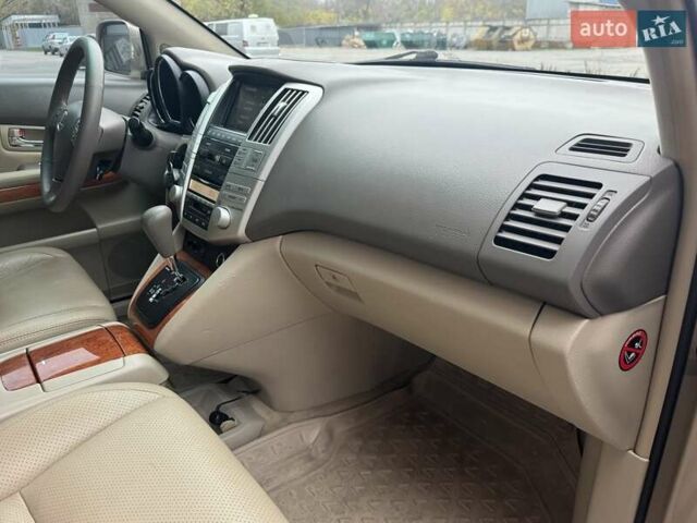 Бежевый Лексус РХ, объемом двигателя 3.46 л и пробегом 228 тыс. км за 10900 $, фото 81 на Automoto.ua