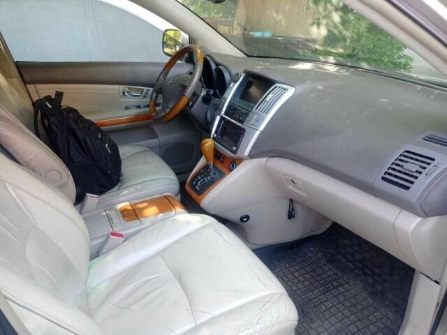 Бежевый Лексус РХ, объемом двигателя 3.5 л и пробегом 198 тыс. км за 10000 $, фото 11 на Automoto.ua