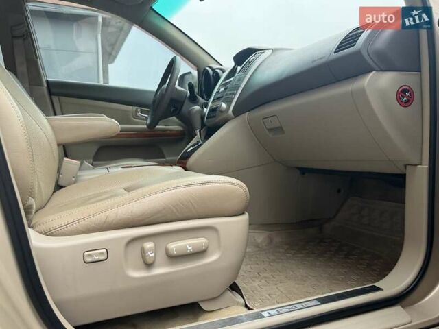 Бежевый Лексус РХ, объемом двигателя 3.46 л и пробегом 228 тыс. км за 10900 $, фото 86 на Automoto.ua