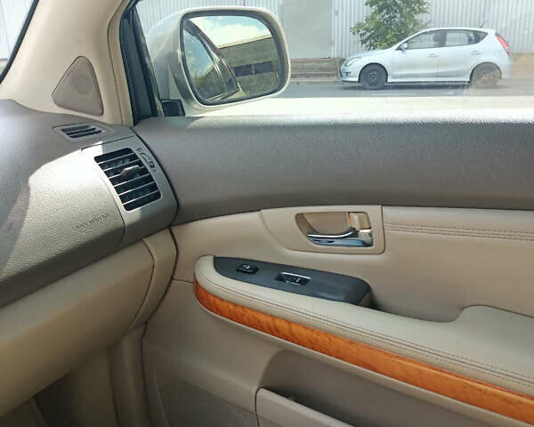 Бежевый Лексус РХ, объемом двигателя 3.46 л и пробегом 192 тыс. км за 11500 $, фото 19 на Automoto.ua