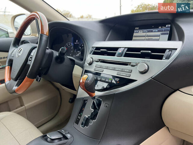 Лексус РХ 2009 в Днепре (Днепропетровске) на Automoto.ua Бежевый Лексус РХ, объемом двигателя 3.46 л и пробегом 186 тыс. км за 13900 $, фото 26 на Automoto.ua