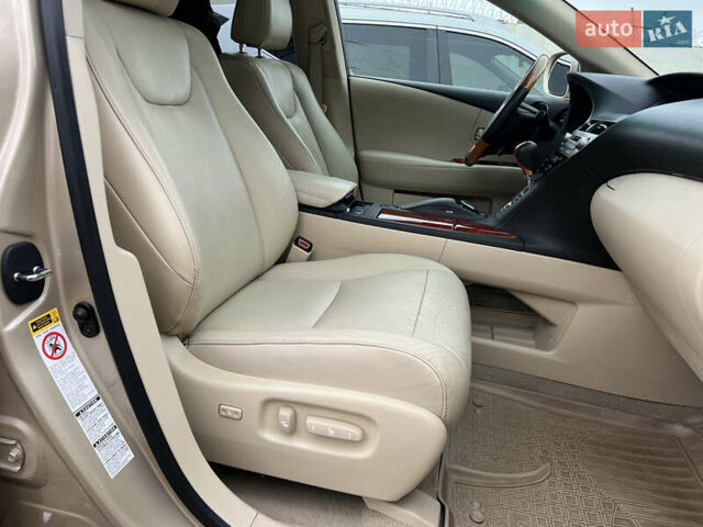 Лексус РХ 2009 в Днепре (Днепропетровске) на Automoto.ua Бежевый Лексус РХ, объемом двигателя 3.46 л и пробегом 186 тыс. км за 13900 $, фото 23 на Automoto.ua