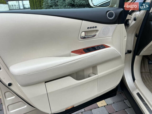 Лексус РХ 2009 в Днепре (Днепропетровске) на Automoto.ua Бежевый Лексус РХ, объемом двигателя 3.46 л и пробегом 186 тыс. км за 13900 $, фото 9 на Automoto.ua