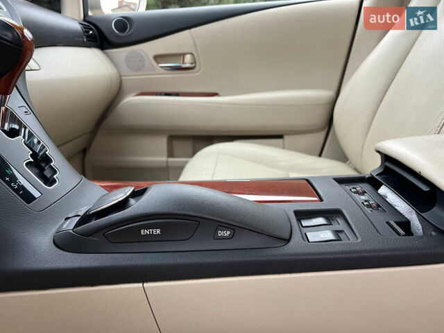 Лексус РХ 2009 в Днепре (Днепропетровске) на Automoto.ua Бежевый Лексус РХ, объемом двигателя 3.46 л и пробегом 186 тыс. км за 13900 $, фото 16 на Automoto.ua