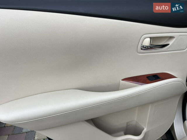 Лексус РХ 2009 в Днепре (Днепропетровске) на Automoto.ua Бежевый Лексус РХ, объемом двигателя 3.46 л и пробегом 186 тыс. км за 13900 $, фото 19 на Automoto.ua