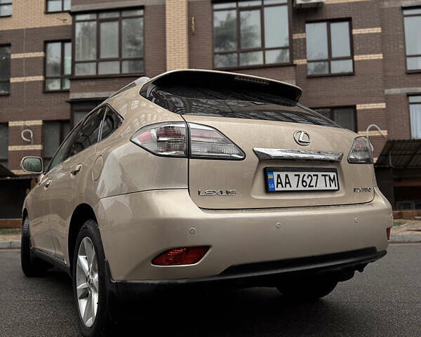 Бежевый Лексус РХ, объемом двигателя 3.46 л и пробегом 170 тыс. км за 16400 $, фото 5 на Automoto.ua