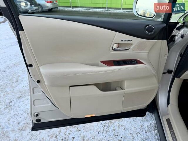 Бежевый Лексус РХ, объемом двигателя 3.46 л и пробегом 199 тыс. км за 15900 $, фото 35 на Automoto.ua