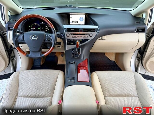 Бежевый Лексус РХ, объемом двигателя 3.5 л и пробегом 19900 тыс. км за 15900 $, фото 8 на Automoto.ua