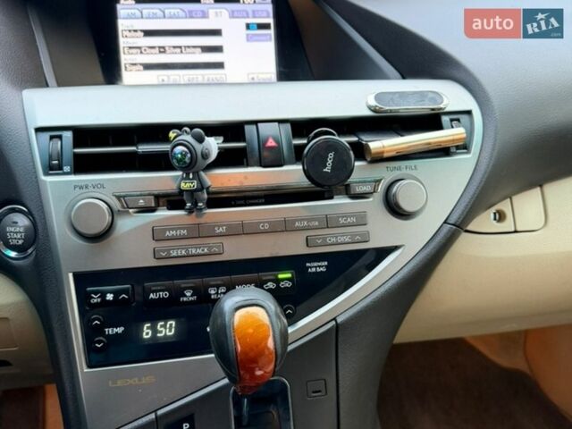 Бежевый Лексус РХ, объемом двигателя 3.46 л и пробегом 310 тыс. км за 15900 $, фото 13 на Automoto.ua