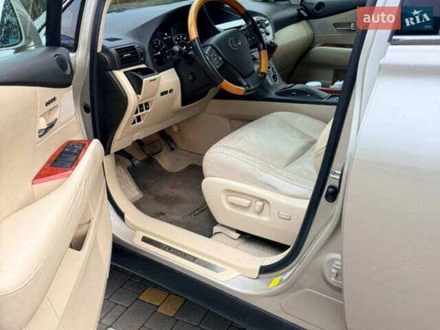 Бежевый Лексус РХ, объемом двигателя 3.46 л и пробегом 310 тыс. км за 15900 $, фото 11 на Automoto.ua
