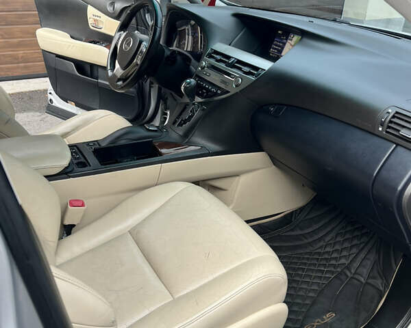 Бежевий Лексус РХ, об'ємом двигуна 3.46 л та пробігом 213 тис. км за 19999 $, фото 29 на Automoto.ua