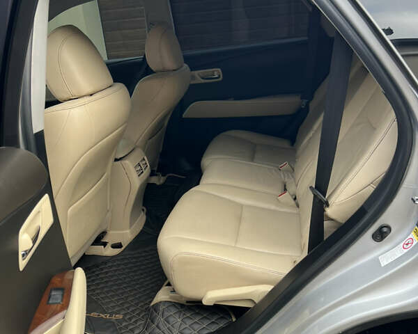 Бежевий Лексус РХ, об'ємом двигуна 3.46 л та пробігом 213 тис. км за 19999 $, фото 26 на Automoto.ua