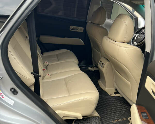 Бежевий Лексус РХ, об'ємом двигуна 3.46 л та пробігом 213 тис. км за 19999 $, фото 28 на Automoto.ua