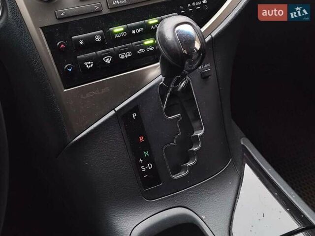 Бежевый Лексус РХ, объемом двигателя 2.7 л и пробегом 155 тыс. км за 20290 $, фото 26 на Automoto.ua