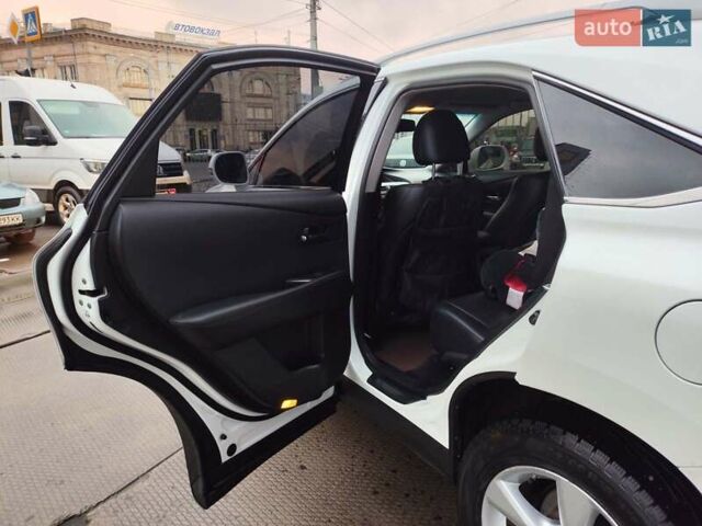 Бежевый Лексус РХ, объемом двигателя 2.7 л и пробегом 155 тыс. км за 20290 $, фото 28 на Automoto.ua