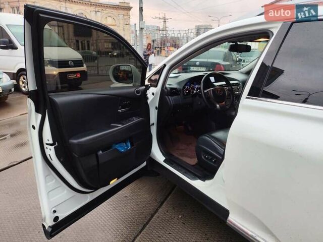 Бежевый Лексус РХ, объемом двигателя 2.7 л и пробегом 155 тыс. км за 20290 $, фото 13 на Automoto.ua