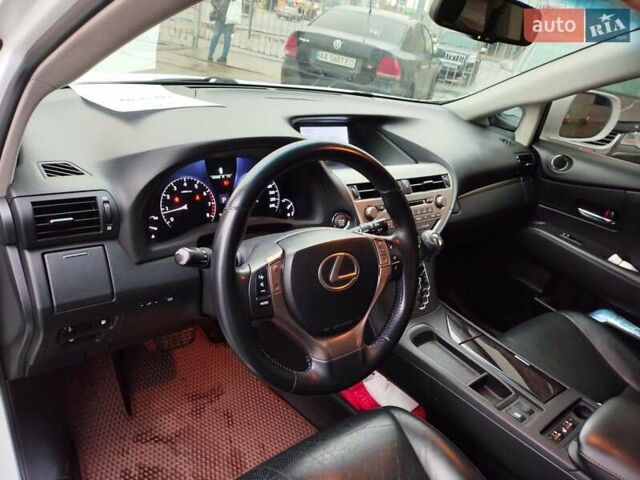 Бежевый Лексус РХ, объемом двигателя 2.7 л и пробегом 155 тыс. км за 20290 $, фото 18 на Automoto.ua