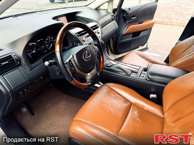 Бежевый Лексус РХ, объемом двигателя 3.5 л и пробегом 160 тыс. км за 18500 $, фото 11 на Automoto.ua