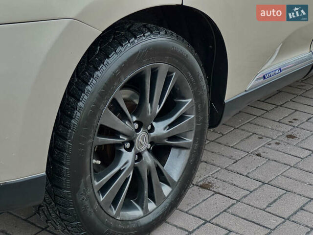 Бежевый Лексус РХ, объемом двигателя 3.46 л и пробегом 162 тыс. км за 18500 $, фото 5 на Automoto.ua