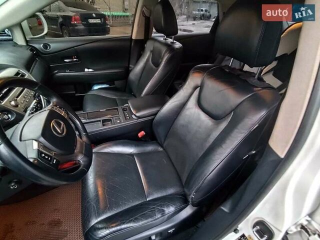 Бежевый Лексус РХ, объемом двигателя 2.7 л и пробегом 155 тыс. км за 20290 $, фото 19 на Automoto.ua