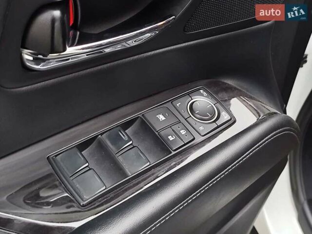 Бежевый Лексус РХ, объемом двигателя 2.7 л и пробегом 155 тыс. км за 20290 $, фото 14 на Automoto.ua