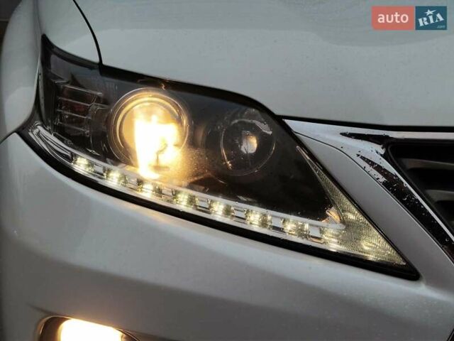 Бежевый Лексус РХ, объемом двигателя 2.7 л и пробегом 155 тыс. км за 20290 $, фото 11 на Automoto.ua