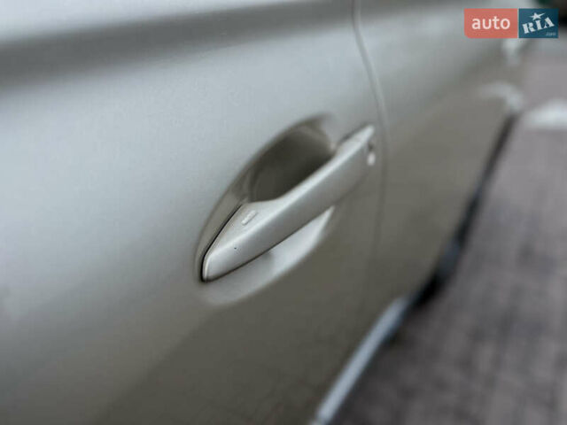 Бежевый Лексус РХ, объемом двигателя 3.46 л и пробегом 162 тыс. км за 18500 $, фото 8 на Automoto.ua