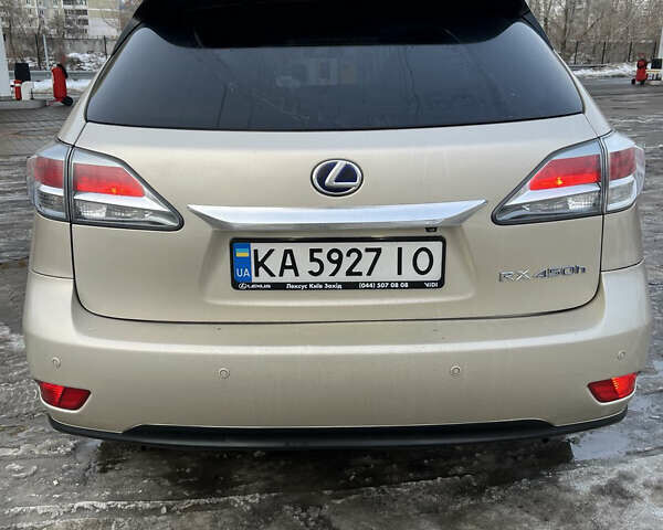 Бежевый Лексус РХ, объемом двигателя 3.46 л и пробегом 163 тыс. км за 18500 $, фото 1 на Automoto.ua