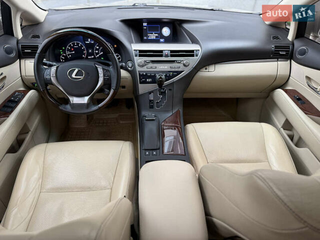 Бежевый Лексус РХ, объемом двигателя 3.5 л и пробегом 192 тыс. км за 17800 $, фото 32 на Automoto.ua