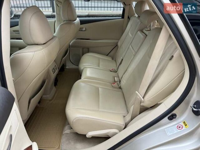 Бежевий Лексус РХ, об'ємом двигуна 3.46 л та пробігом 191 тис. км за 17500 $, фото 38 на Automoto.ua