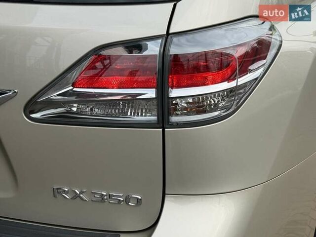 Бежевий Лексус РХ, об'ємом двигуна 3.46 л та пробігом 191 тис. км за 17500 $, фото 25 на Automoto.ua