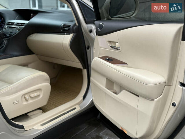 Бежевый Лексус РХ, объемом двигателя 3.5 л и пробегом 192 тыс. км за 17800 $, фото 28 на Automoto.ua