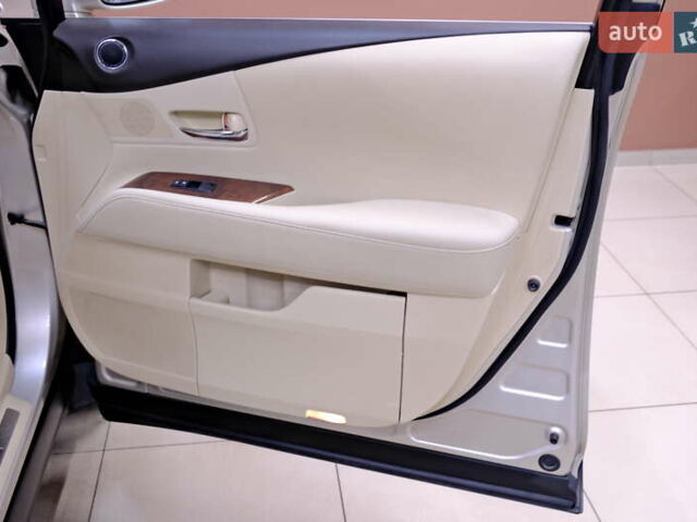 Бежевый Лексус РХ, объемом двигателя 3.46 л и пробегом 166 тыс. км за 16900 $, фото 43 на Automoto.ua