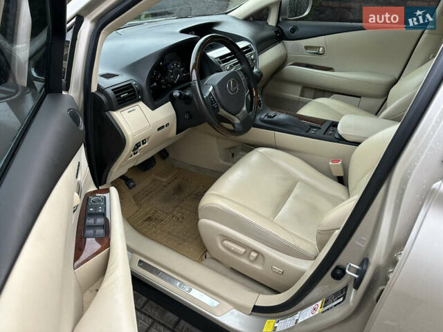 Бежевый Лексус РХ, объемом двигателя 3.46 л и пробегом 193 тыс. км за 17500 $, фото 6 на Automoto.ua
