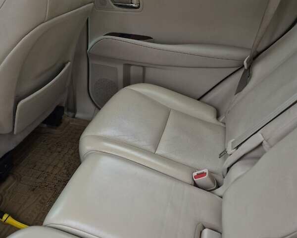 Бежевый Лексус РХ, объемом двигателя 3.5 л и пробегом 184 тыс. км за 17999 $, фото 6 на Automoto.ua