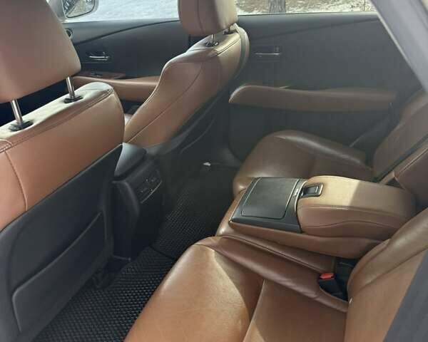 Бежевый Лексус РХ, объемом двигателя 3.46 л и пробегом 140 тыс. км за 22500 $, фото 9 на Automoto.ua