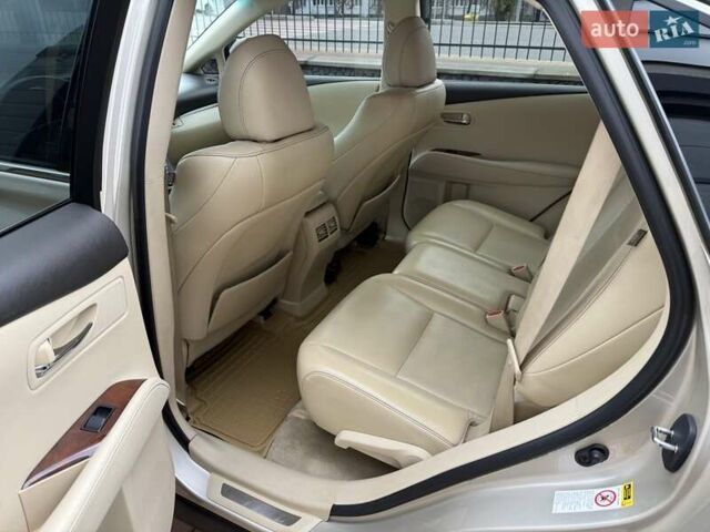 Бежевий Лексус РХ, об'ємом двигуна 3.46 л та пробігом 191 тис. км за 17500 $, фото 37 на Automoto.ua