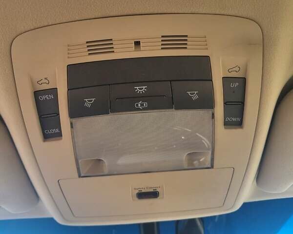 Бежевый Лексус РХ, объемом двигателя 3.5 л и пробегом 110 тыс. км за 20000 $, фото 8 на Automoto.ua