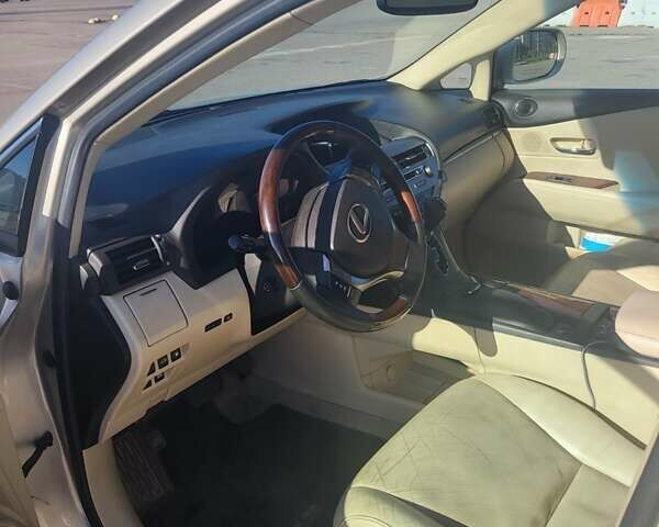 Бежевый Лексус РХ, объемом двигателя 3.5 л и пробегом 110 тыс. км за 20000 $, фото 18 на Automoto.ua