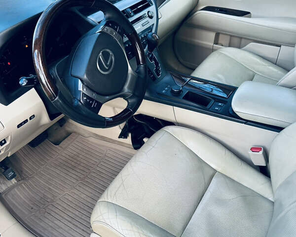 Бежевый Лексус РХ, объемом двигателя 3.5 л и пробегом 167 тыс. км за 19000 $, фото 7 на Automoto.ua