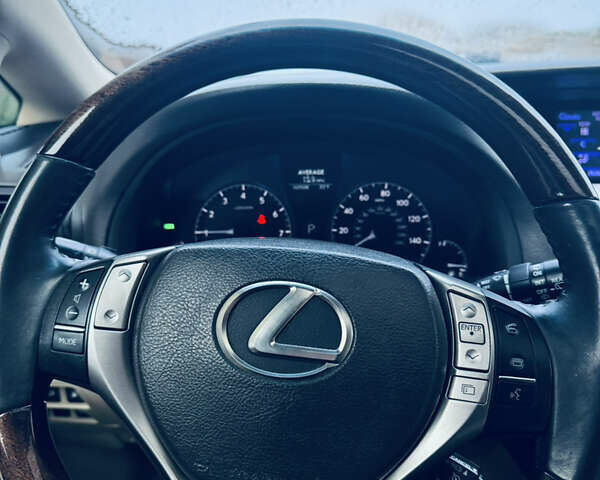 Бежевый Лексус РХ, объемом двигателя 3.5 л и пробегом 167 тыс. км за 19000 $, фото 17 на Automoto.ua