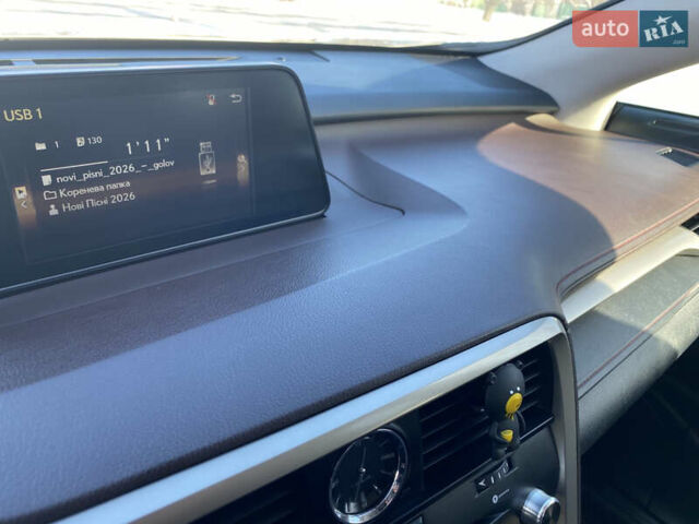 Бежевий Лексус РХ, об'ємом двигуна 2 л та пробігом 172 тис. км за 29500 $, фото 31 на Automoto.ua