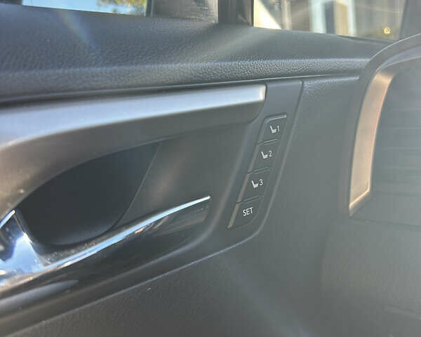 Бежевий Лексус РХ, об'ємом двигуна 2 л та пробігом 178 тис. км за 31000 $, фото 19 на Automoto.ua