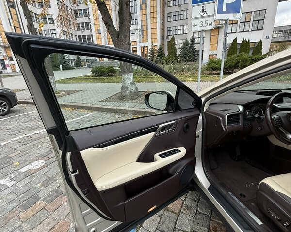 Лексус РХ 2016 у Харкові на Automoto.ua Бежевий Лексус РХ, об'ємом двигуна 2 л та пробігом 149 тис. км за 28100 $, фото 9 на Automoto.ua