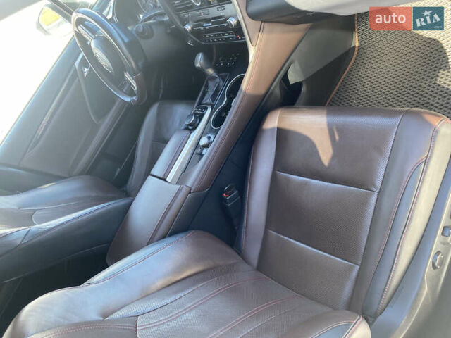 Бежевий Лексус РХ, об'ємом двигуна 2 л та пробігом 172 тис. км за 29500 $, фото 12 на Automoto.ua