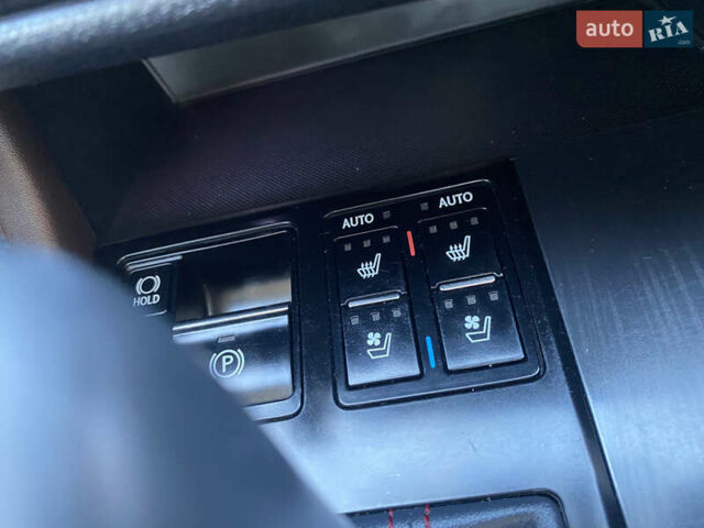 Бежевий Лексус РХ, об'ємом двигуна 2 л та пробігом 172 тис. км за 29500 $, фото 11 на Automoto.ua