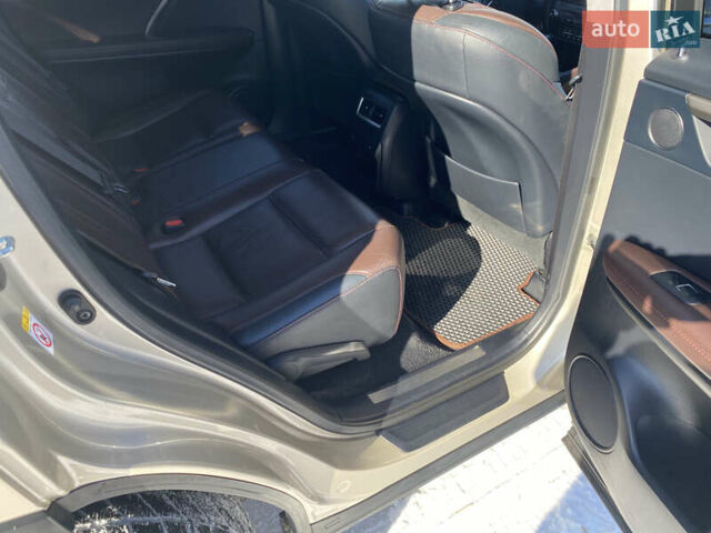 Бежевий Лексус РХ, об'ємом двигуна 2 л та пробігом 172 тис. км за 29500 $, фото 14 на Automoto.ua