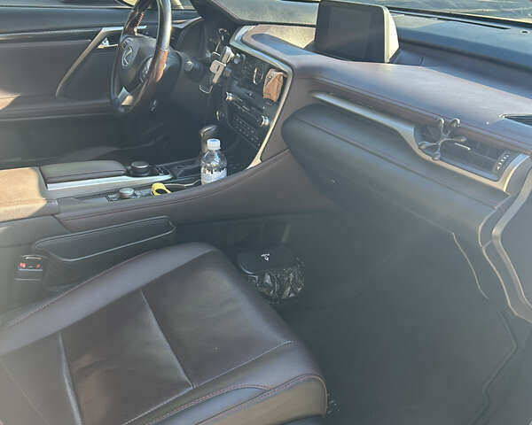 Бежевий Лексус РХ, об'ємом двигуна 2 л та пробігом 178 тис. км за 31000 $, фото 7 на Automoto.ua