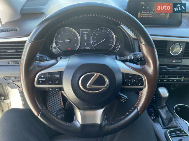 Бежевий Лексус РХ, об'ємом двигуна 2 л та пробігом 172 тис. км за 29500 $, фото 33 на Automoto.ua